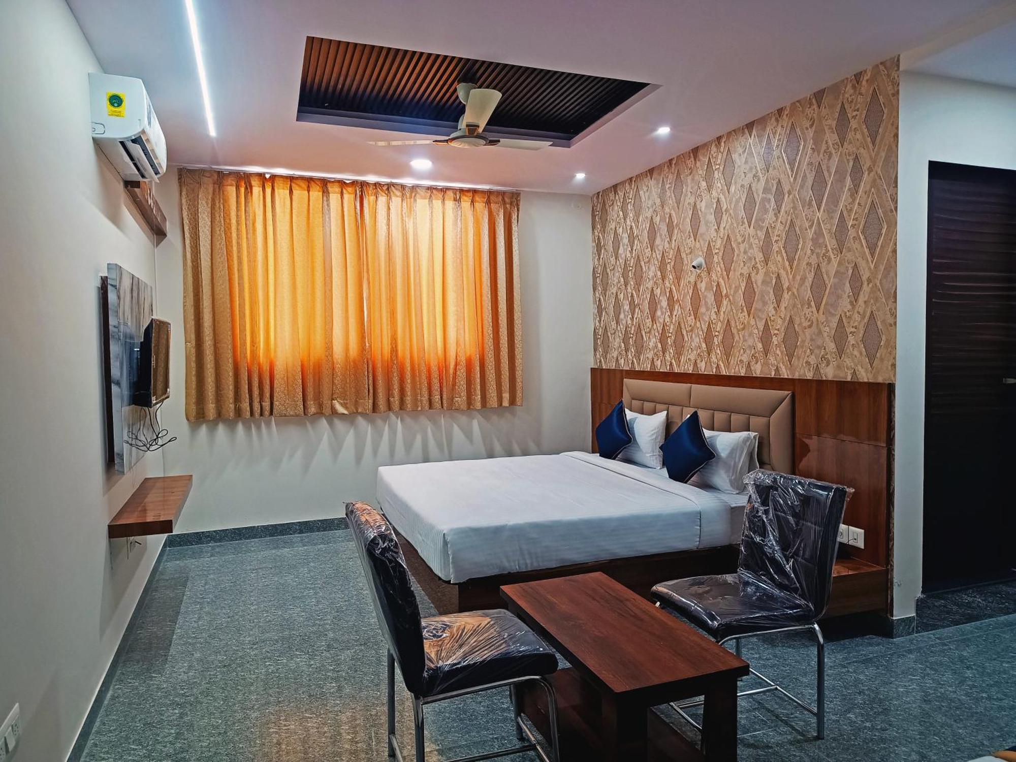 Hotel Achhu Palace Μπανγκαλόρ Εξωτερικό φωτογραφία