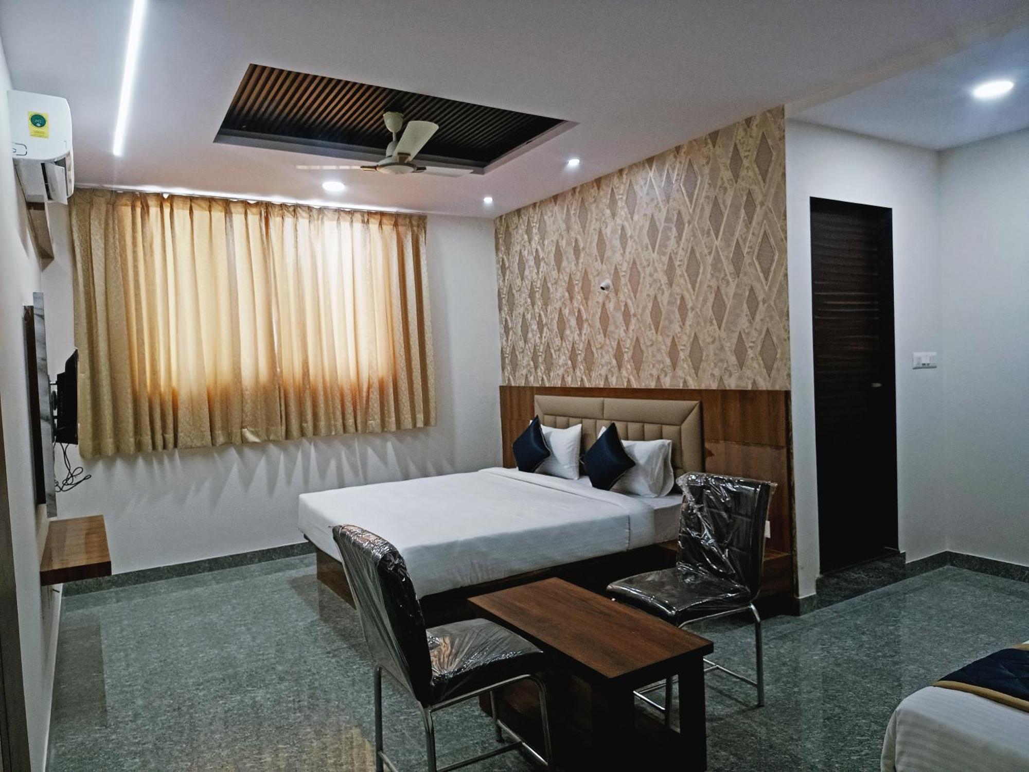 Hotel Achhu Palace Μπανγκαλόρ Εξωτερικό φωτογραφία