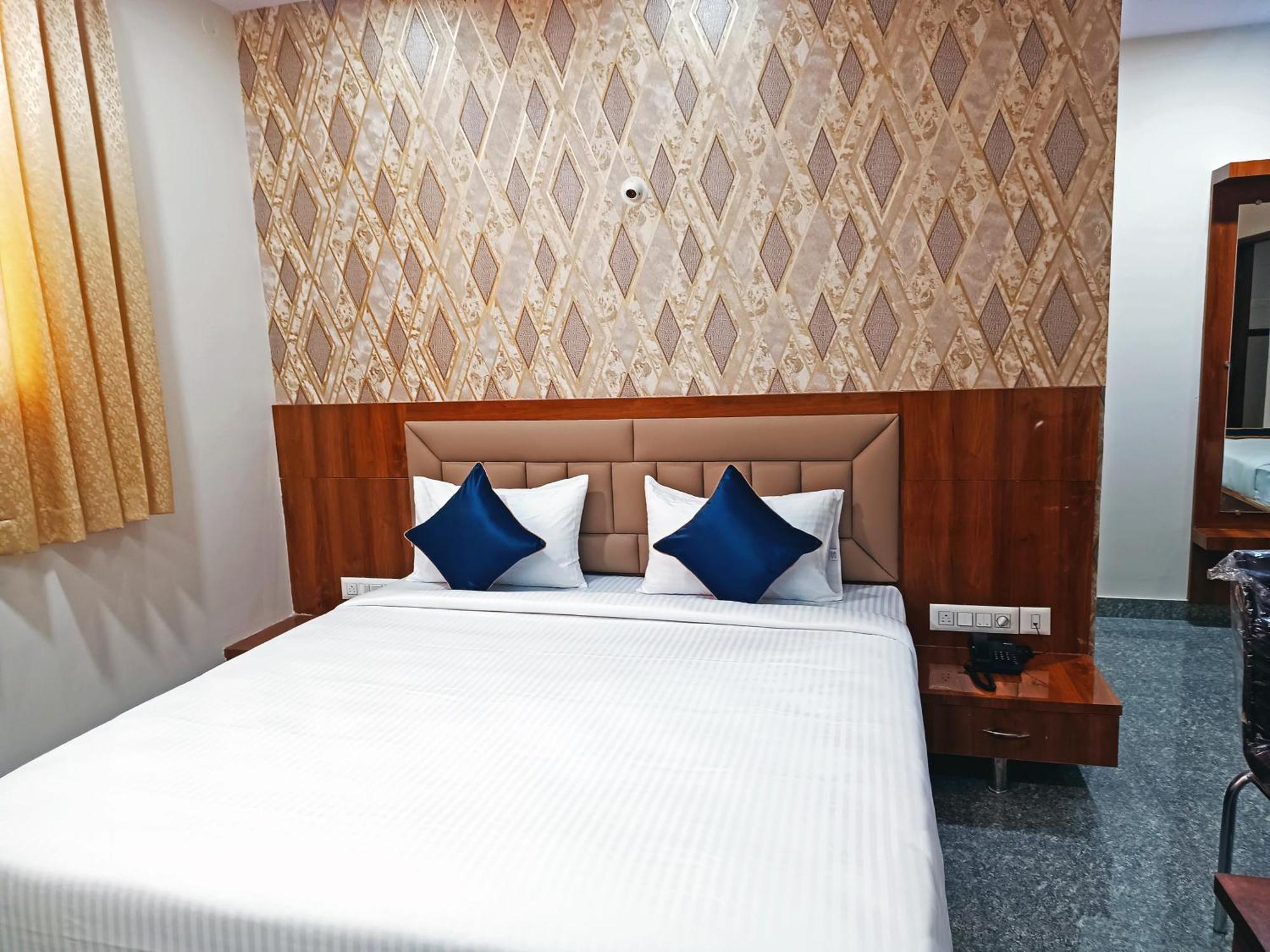 Hotel Achhu Palace Μπανγκαλόρ Εξωτερικό φωτογραφία