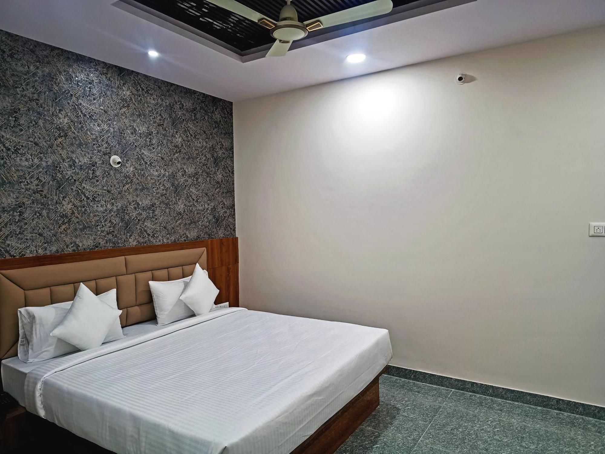 Hotel Achhu Palace Μπανγκαλόρ Εξωτερικό φωτογραφία