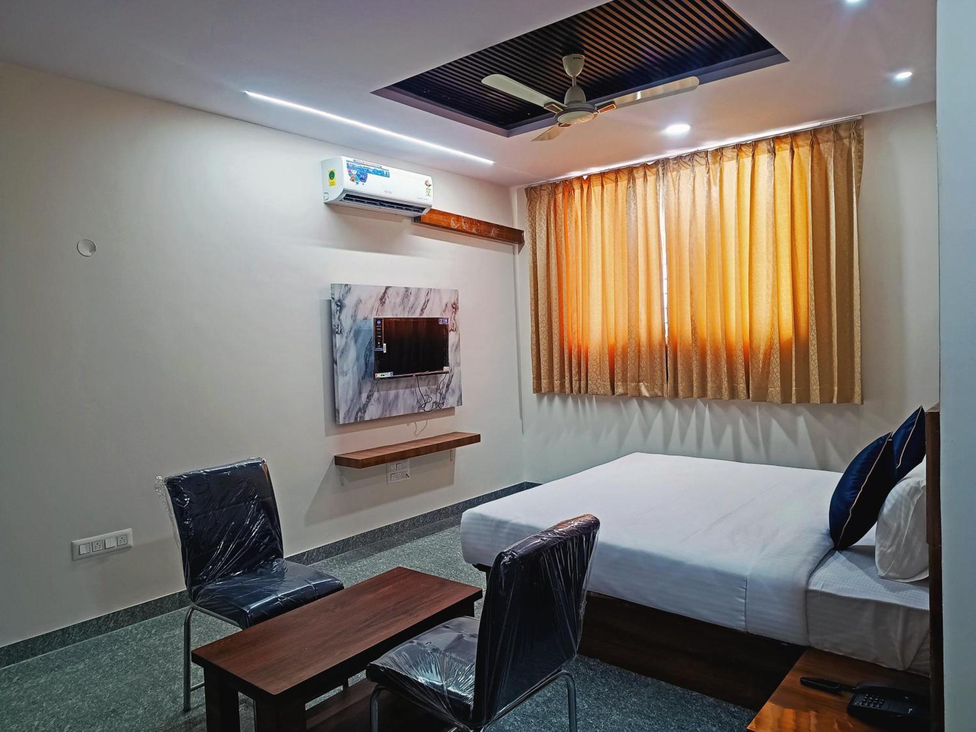 Hotel Achhu Palace Μπανγκαλόρ Εξωτερικό φωτογραφία