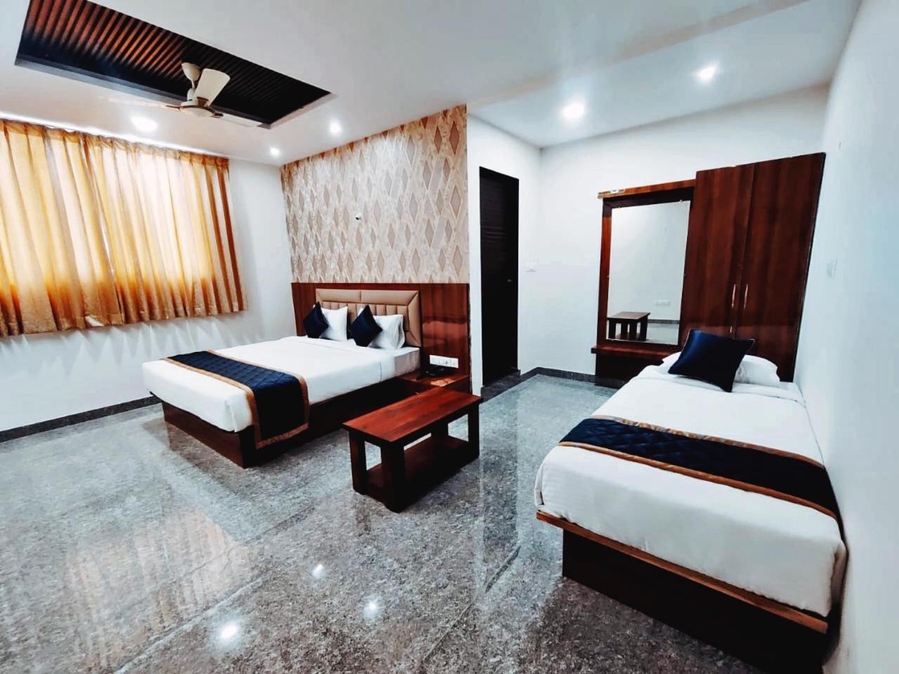 Hotel Achhu Palace Μπανγκαλόρ Εξωτερικό φωτογραφία