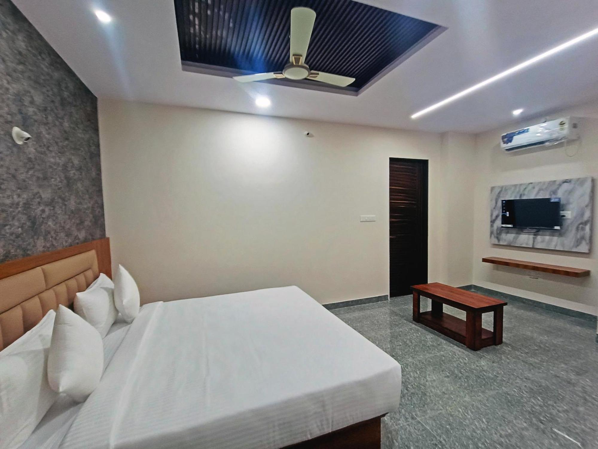 Hotel Achhu Palace Μπανγκαλόρ Εξωτερικό φωτογραφία
