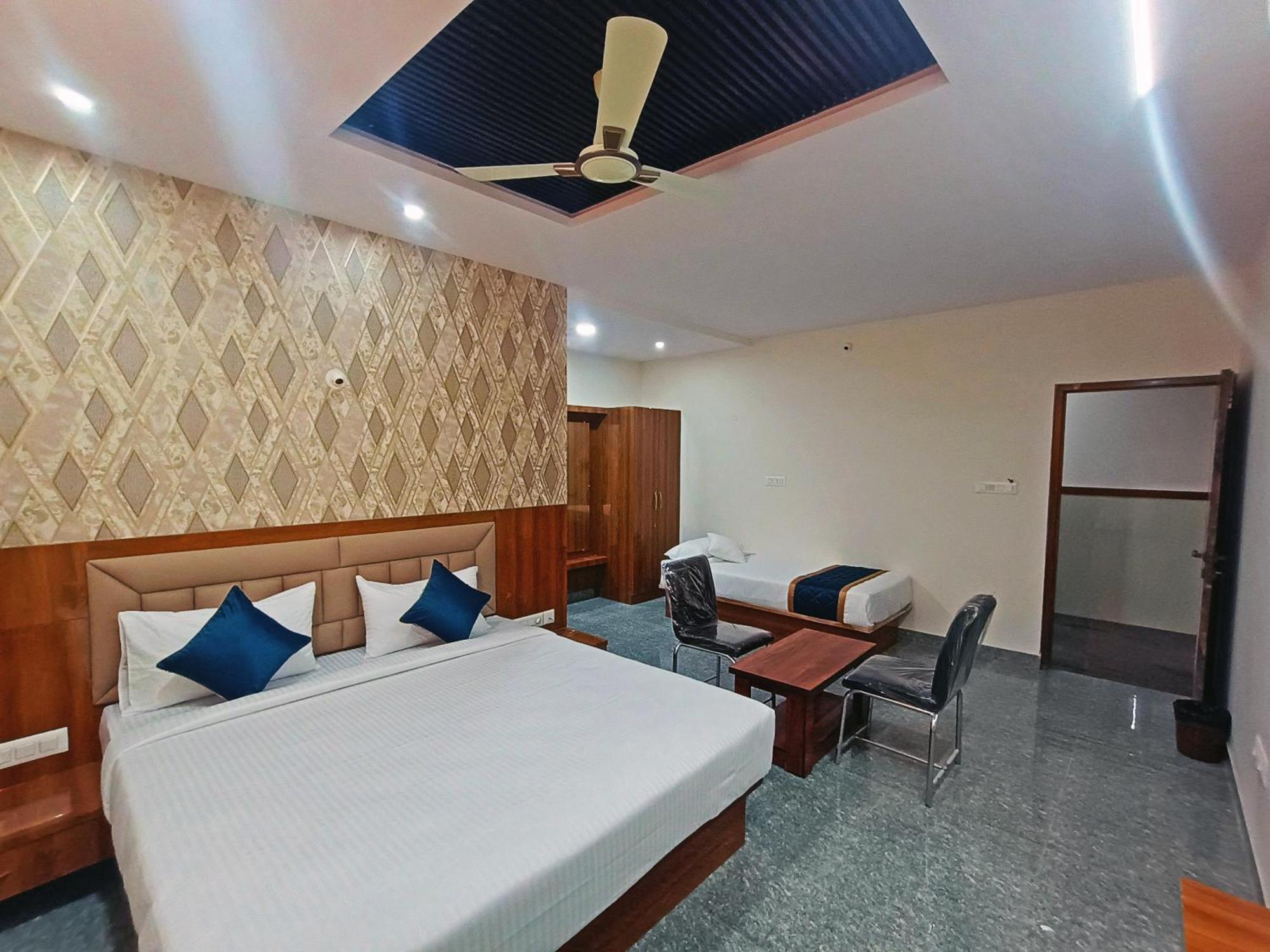 Hotel Achhu Palace Μπανγκαλόρ Εξωτερικό φωτογραφία