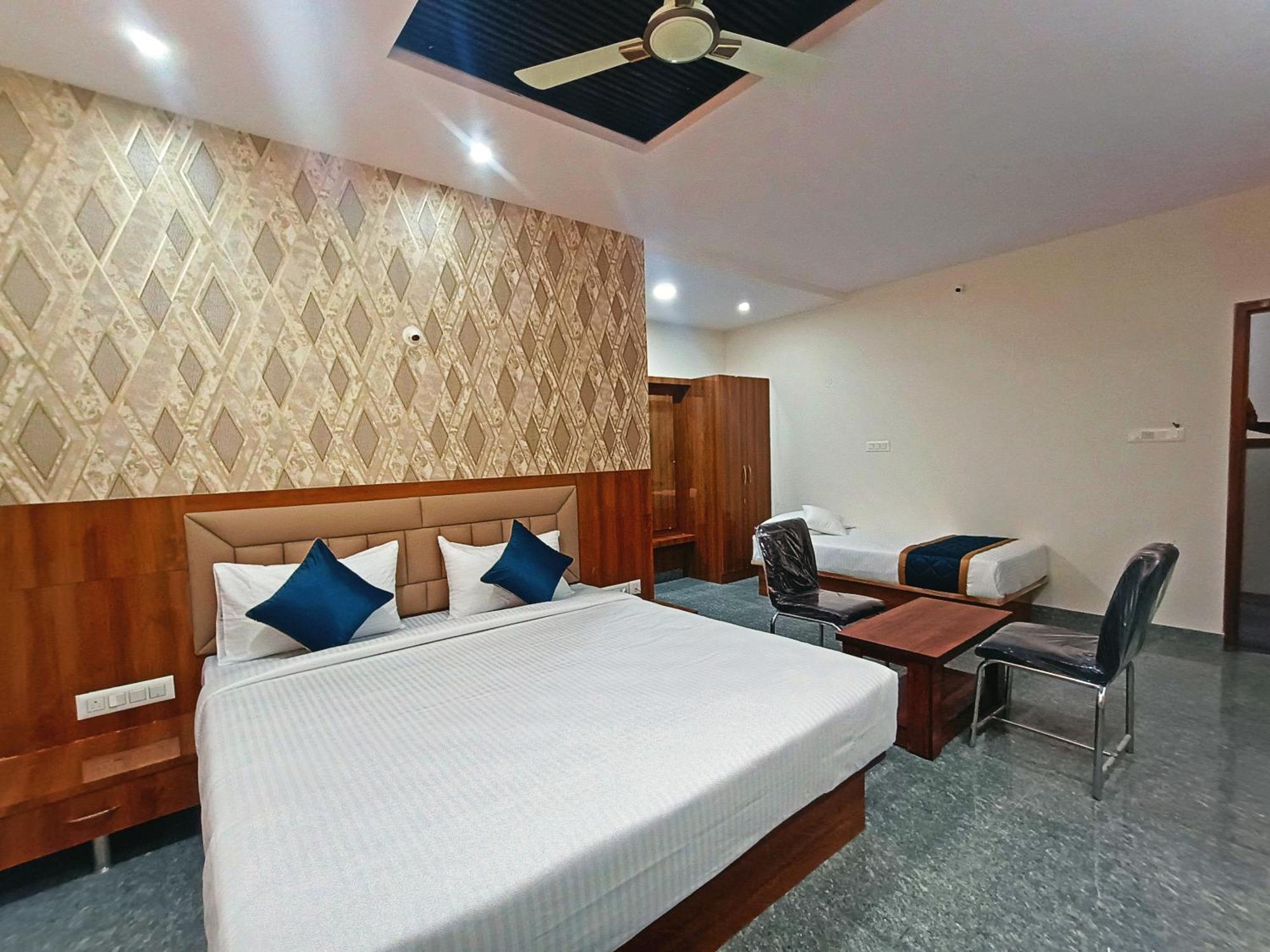 Hotel Achhu Palace Μπανγκαλόρ Εξωτερικό φωτογραφία